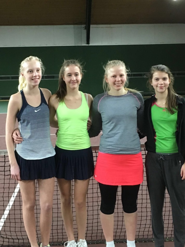 Emelie Harbo, Tessa Solzbacher, Lina Korthaus, Pia Tafel